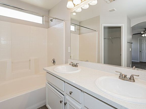 3rd image of 7849 Juniper Forest St