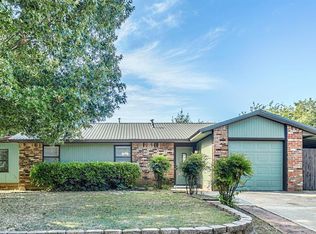 2312 Twisted Oak Dr, Norman, OK 73071