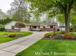 4074 Imperial Dr NW, Grand Rapids, MI 49534