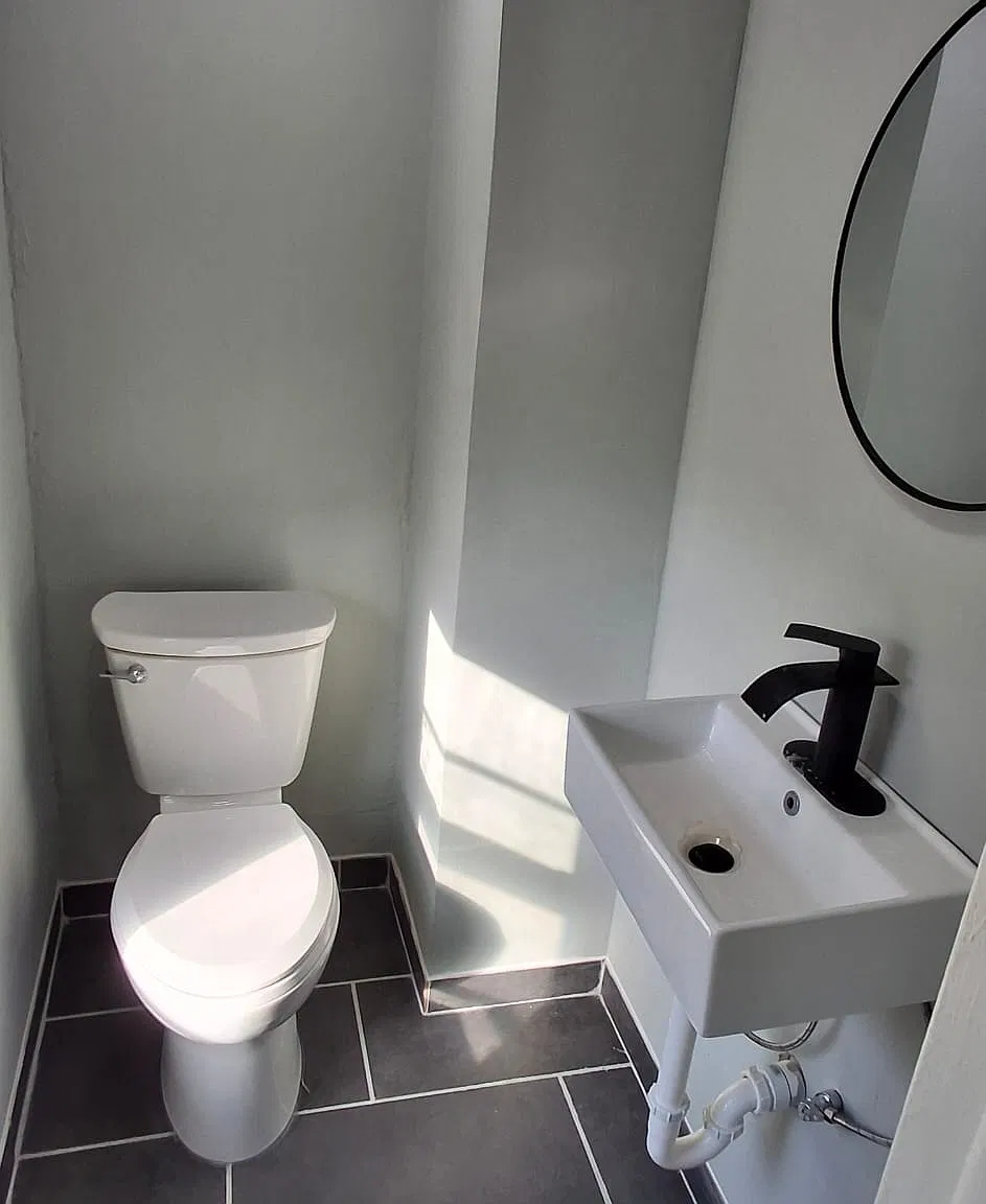 3 bed, 1100 sqft, $1,900 — Photo 1