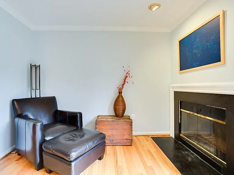 Sitting Area - Fireplace