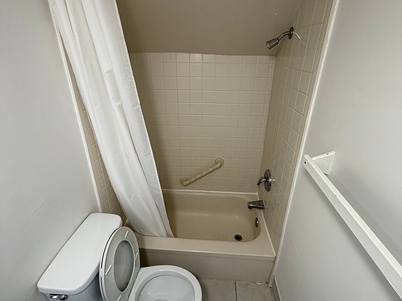 3rd image of 83 Spadina Rd #404