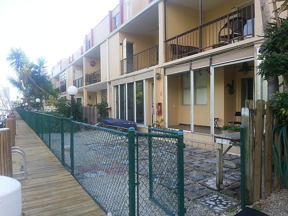 4th image of 3745 NE 171st St #94