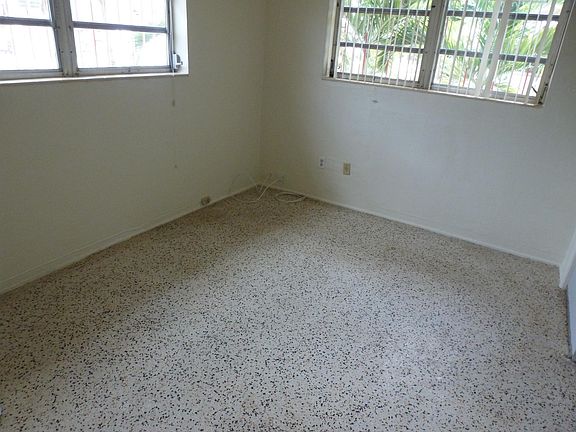 5th image of 660-662-670-672 NE 132nd St