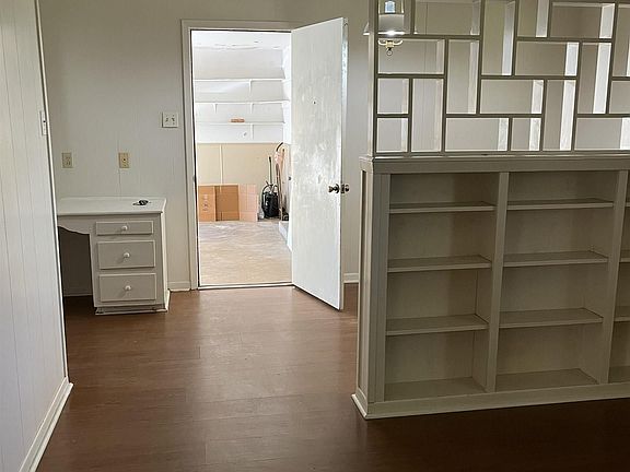 3rd image of 2608 Shenandoah Dr