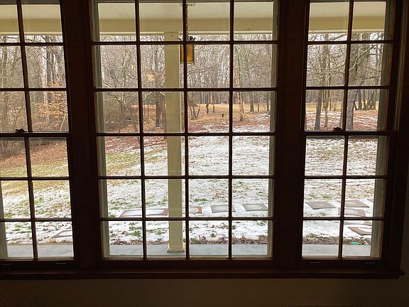 5th image of 1041 Patterson Dr