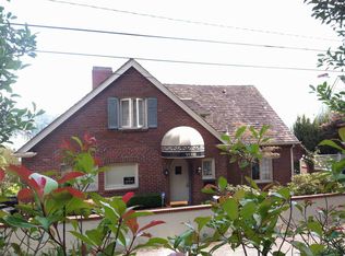 11332 Riviera Pl NE, Seattle, WA 98125