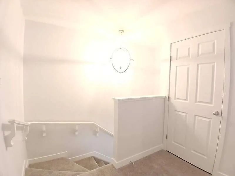 3 bed, 2.5 bath, 1800 sqft, $1,850 — Photo 4