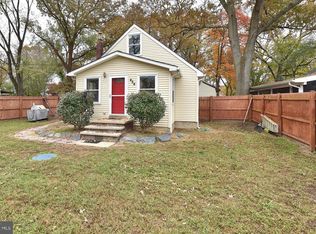 454 Riverside Dr, Pasadena, MD 21122