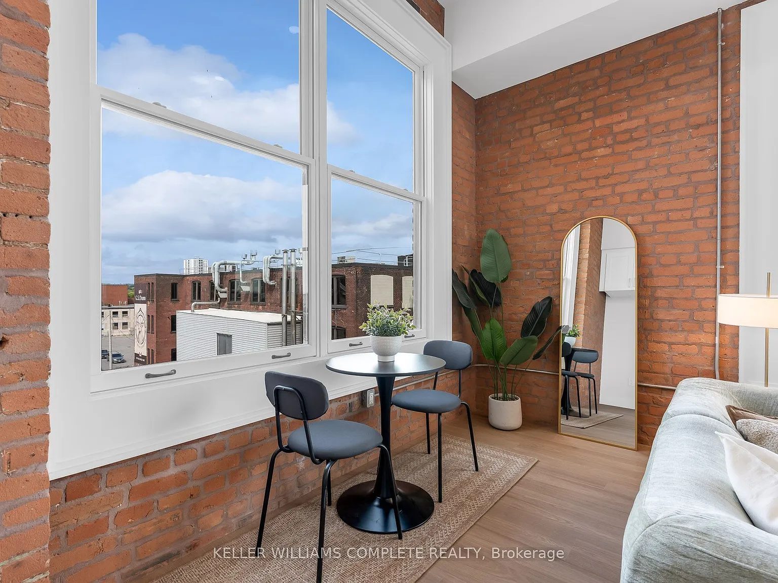 1 bed, $1,899 — Photo 3
