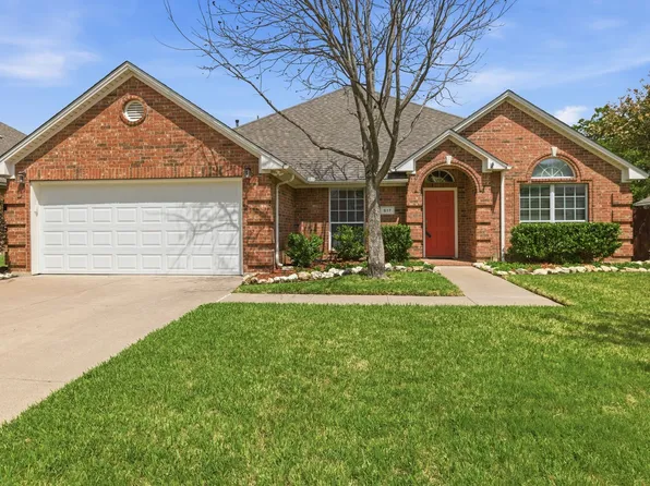 817 Huebner Way, Burleson, TX 76028