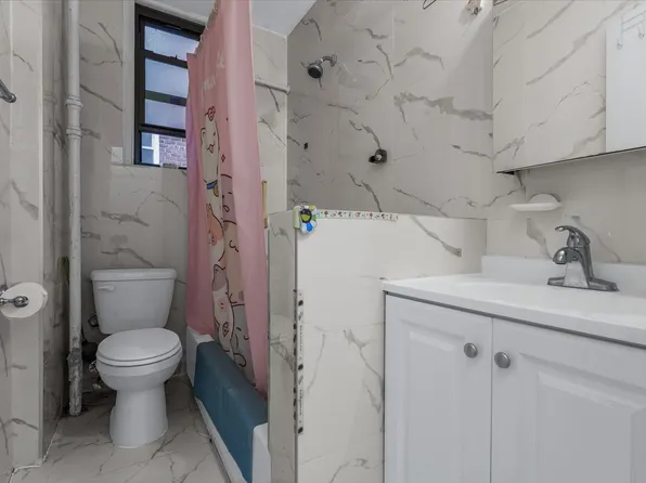 144-44 Sanford Avenue image 13 of 14