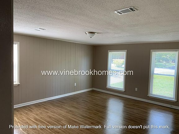 2nd image of 2660 Cranbrook Dr