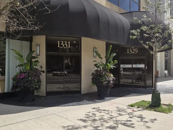 1331 Bay St SE #904, Toronto, ON M5R 2C4