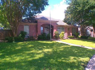8102 Luna Dr, Rowlett, TX 75088