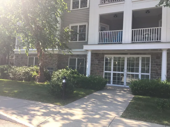 1056 Victoria St APT A13, New Bedford, MA 02745
