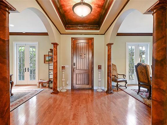 5th image of 316 Lake Brittany Ct