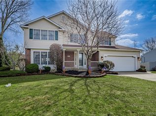 29 Continental Dr, Lockport, NY