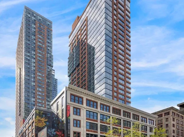 151 Bay Street image 1 of 12