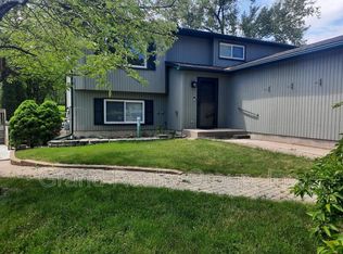 2719 29th St, Zion, IL 60099