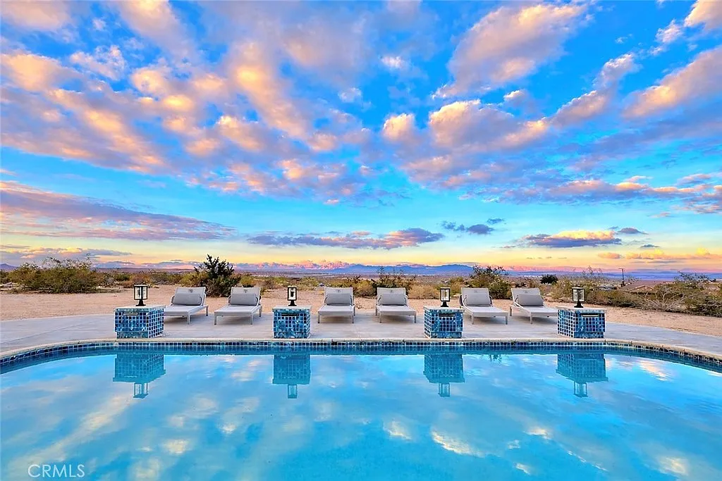 6 bed, 5478 sqft, $6,500 — Photo 1