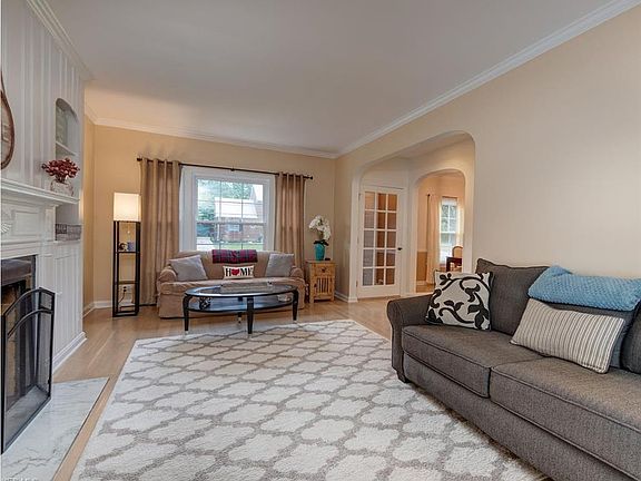 4th image of 4102 Washington Blvd
