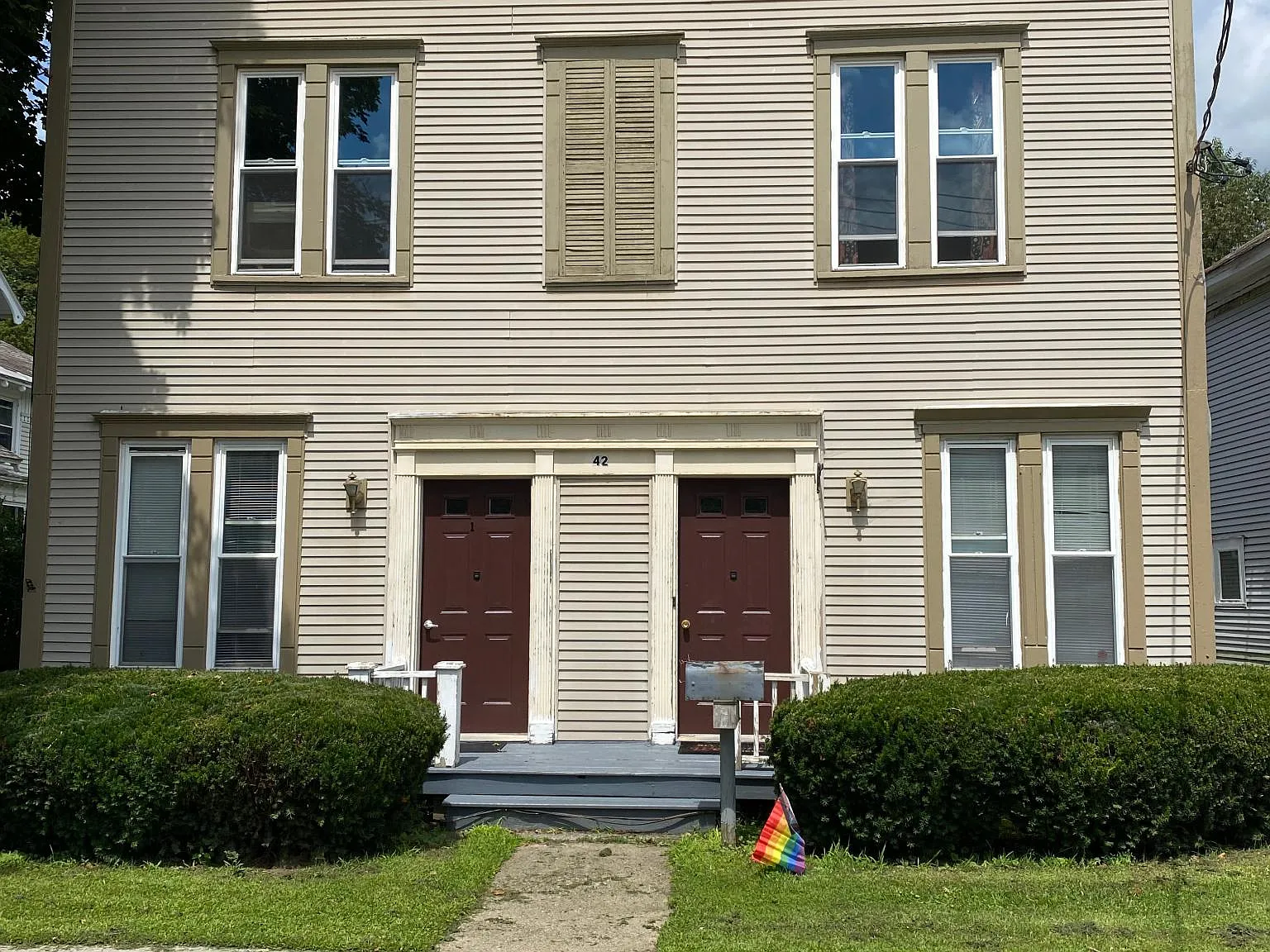 42 W Main St — Photo 1