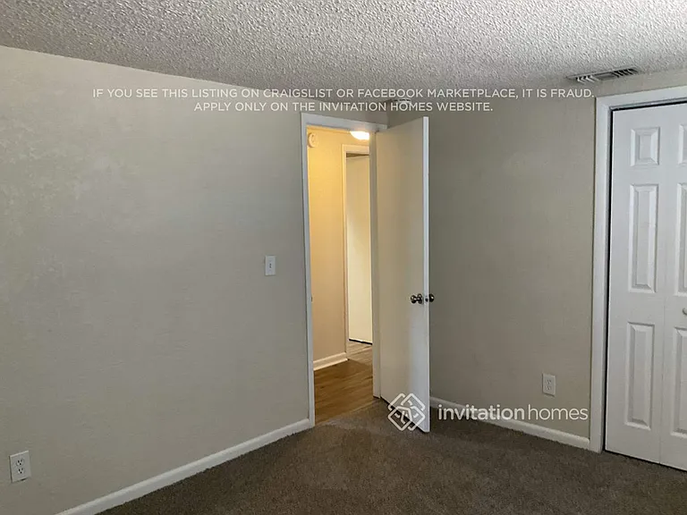 7438 Oakvista Cir — Photo 18
