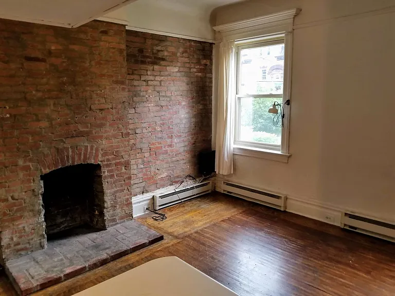 366 S Negley Ave — Photo 33