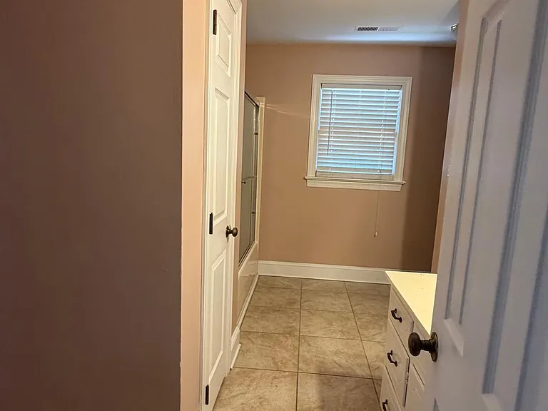 5600 Carmel Rd — Photo 31