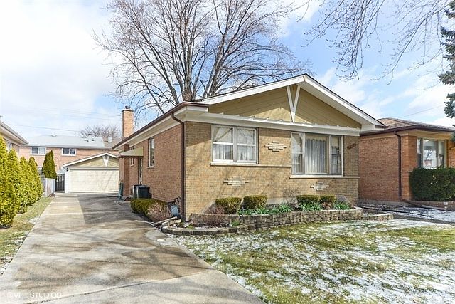 1st image of 9948 Eden Dr