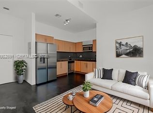 @ Metropolitan Miami, Miami, FL 33131
