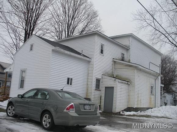 2nd image of 113 E Bloomfield St