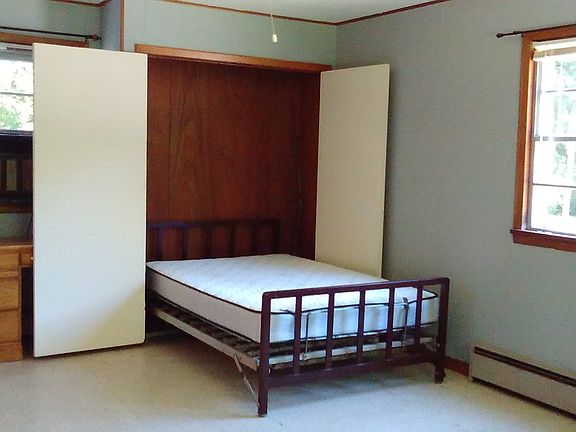 Murphy bed