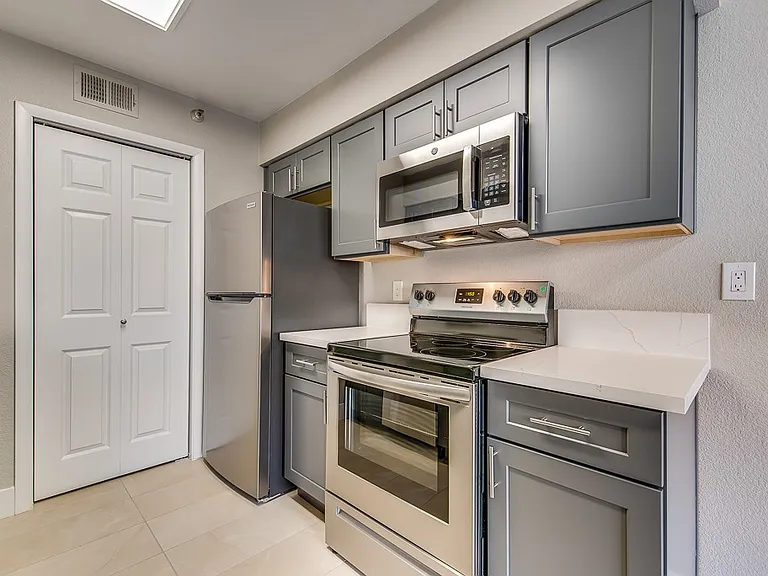 2750 S Durango Dr — Photo 15