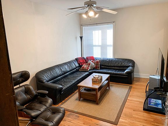 5th image of 3521-29 1/2 N Broadway St #3525-3E