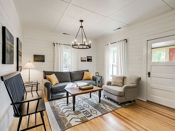 Living room with Doug Fir flooring.