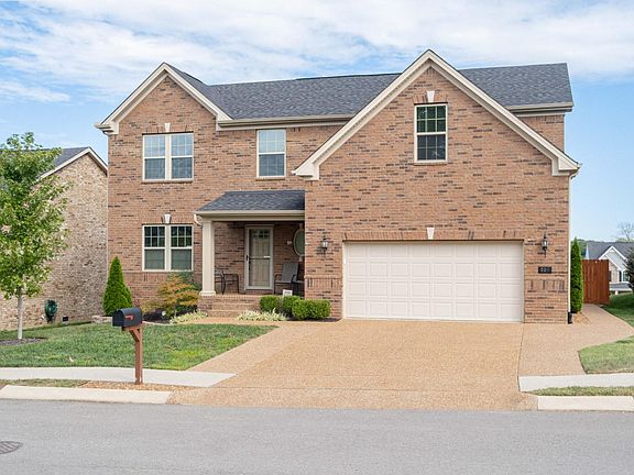 2nd image of 709 Hedgewood Ln