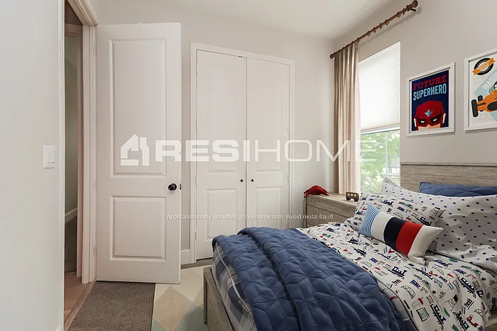 4908 Hardy St — Photo 10
