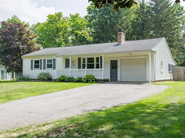 132 Colony Ln, Rochester, NY 14623