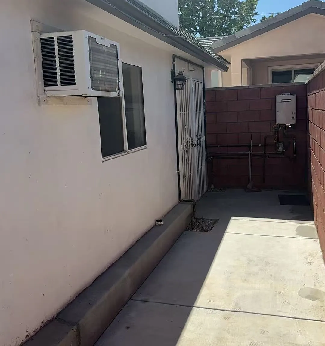 1 bed, 480 sqft, $1,700 — Photo 3