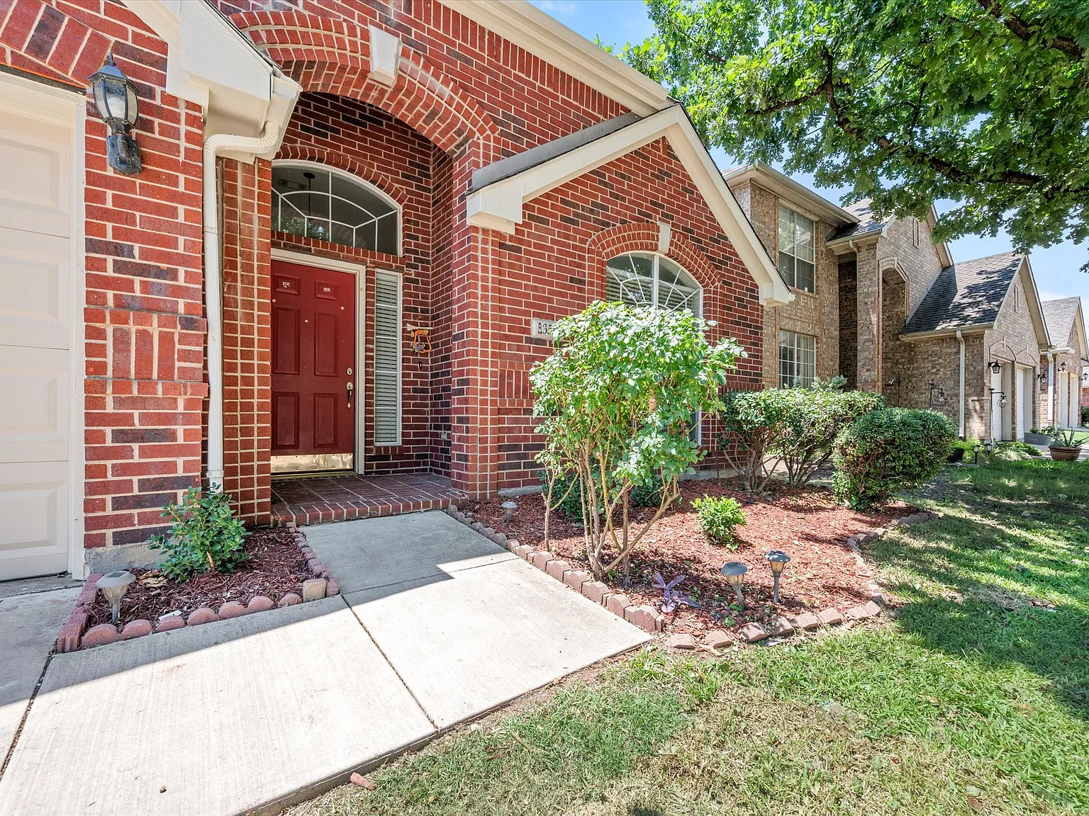 3 bed, 2153 sqft, $3,100 — Photo 3