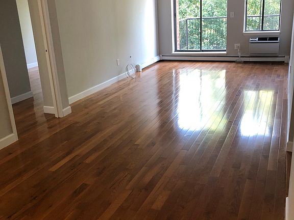 5th image of 13643 37th Ave APT 5E