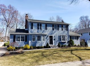 118 Burr Ave, Northport, NY 11768