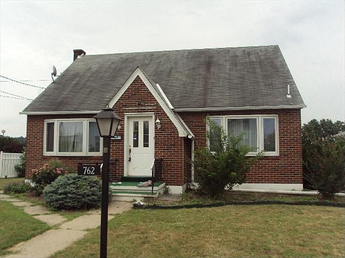 2nd image of 762-768 E Cedar St