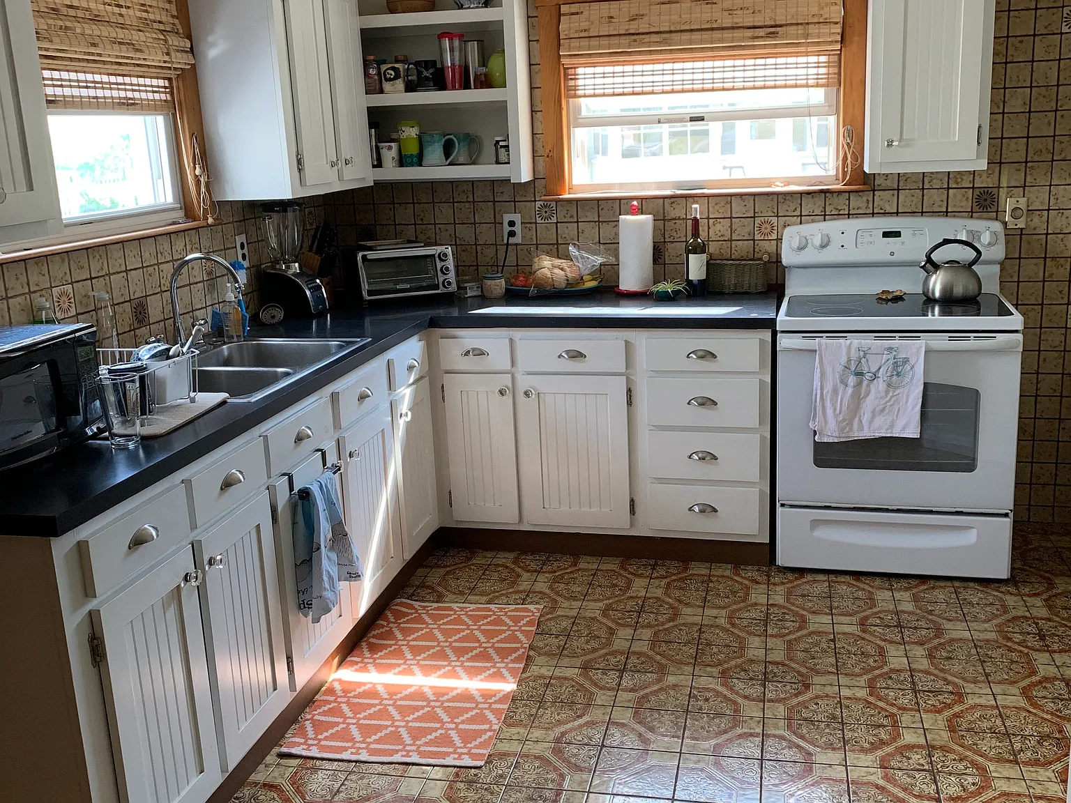 2 bed, $2,400 — Photo 3
