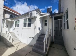 383 Harvey Dr, Glendale, CA 91206