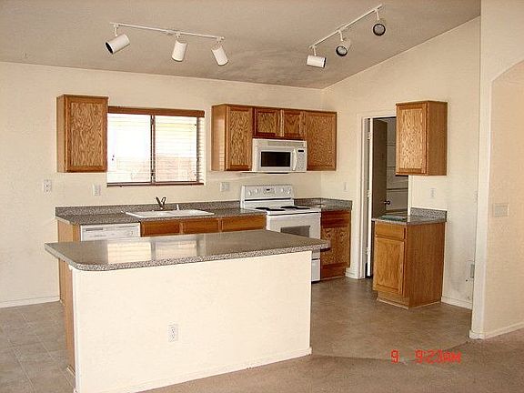 3rd image of 8618 N 69th Dr