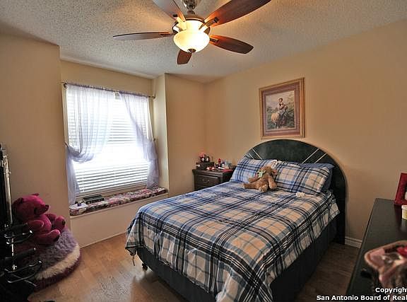 4th image of 2410 Garden Meadow St
