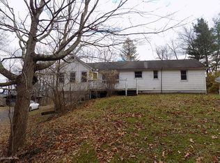 96 Lower Lakeview Dr, East Stroudsburg, PA 18302